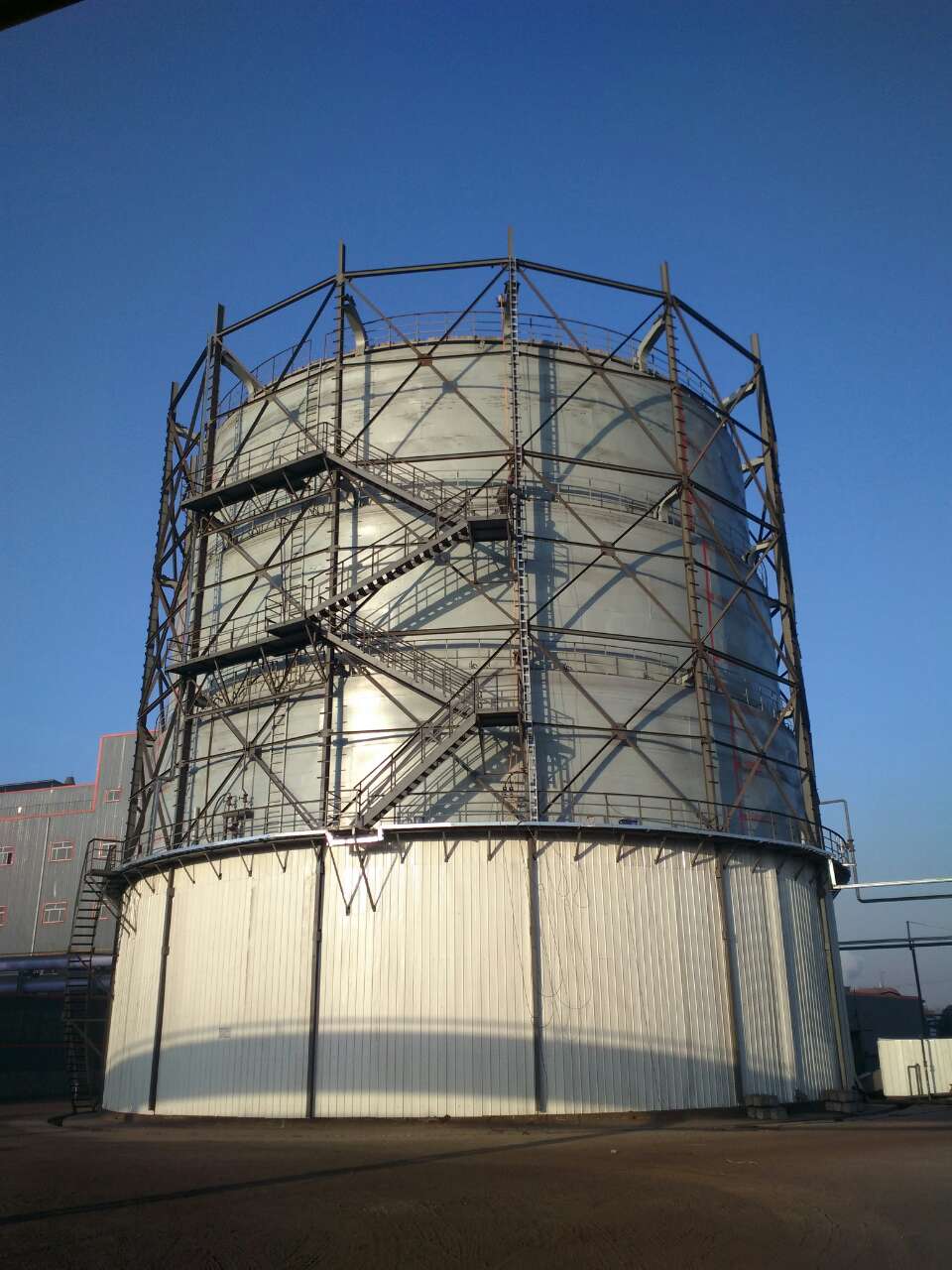 宁夏吉元冶金10000m³湿式气柜(图1)